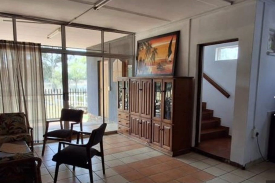 9 Bedroom Property for Sale in Deneysville Free State